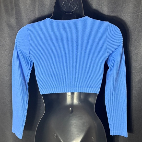 Chic Azure Ribbed Crop Top - Picture 3 of 5